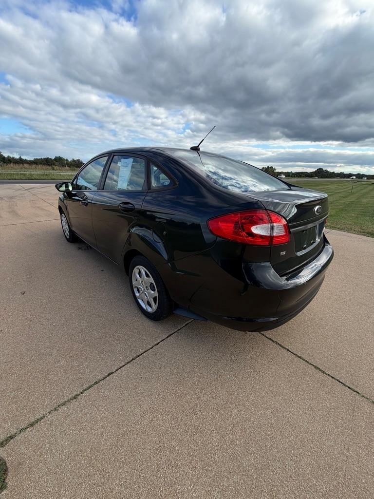 Ford Fiesta SE Sedan 2013