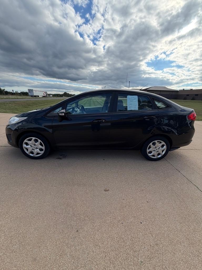 Ford Fiesta SE Sedan 2013