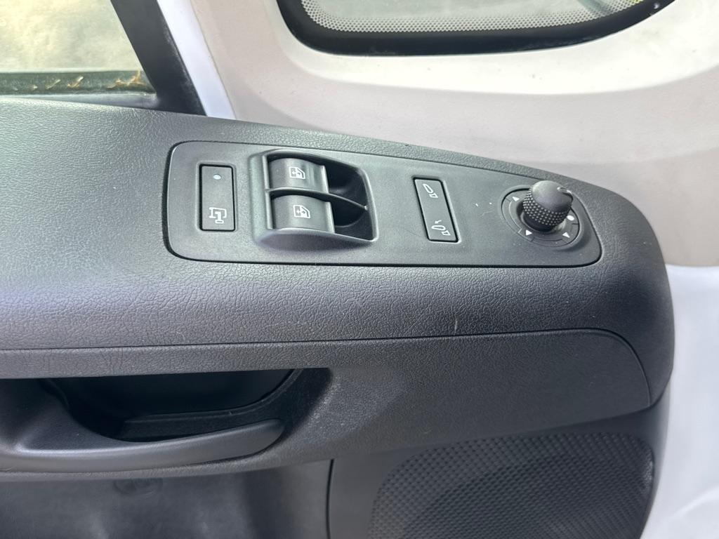 RAM Promaster 1500 Low Roof Tradesman 118-in. WB 2017