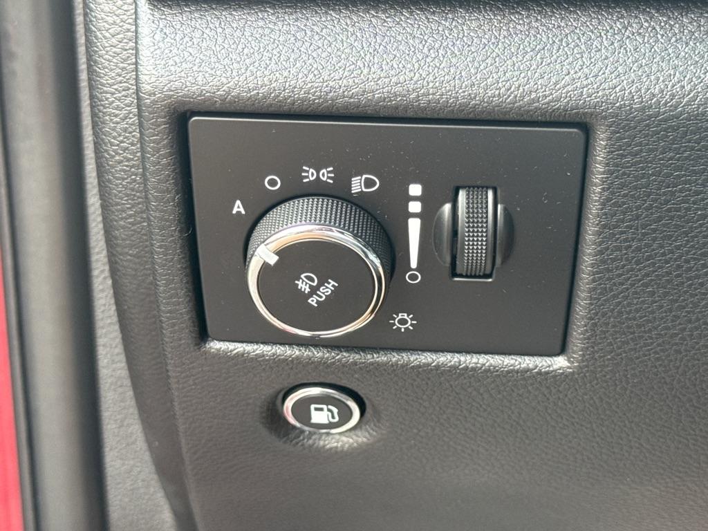 2020 Jeep Grand Cherokee Overland - Photo 16