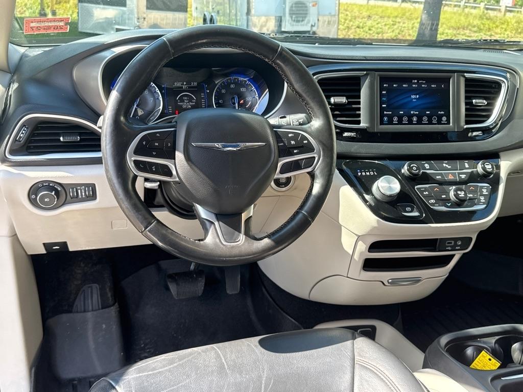 Chrysler Pacifica Touring-L 2020