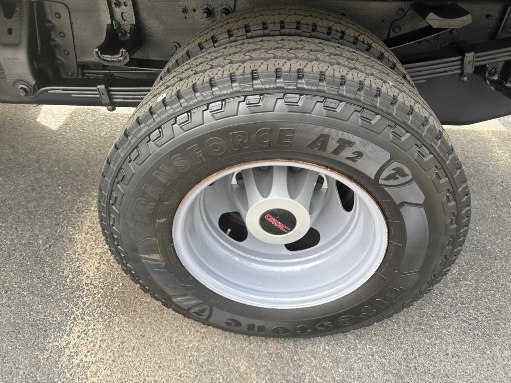 GMC Sierra 3500HD Base Long Box 4WD 2017