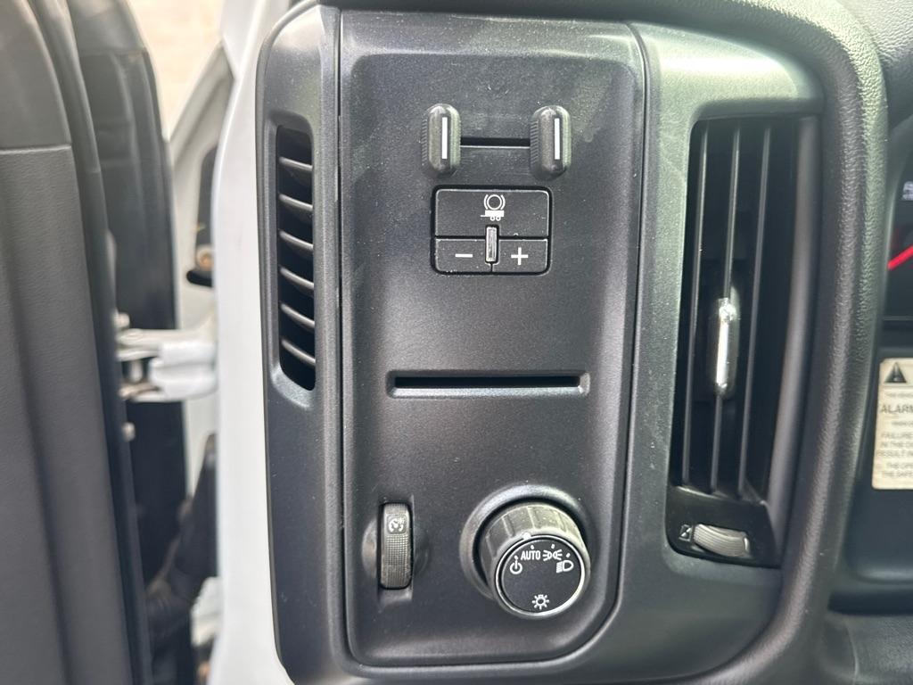 GMC Sierra 3500HD Base Long Box 4WD 2017