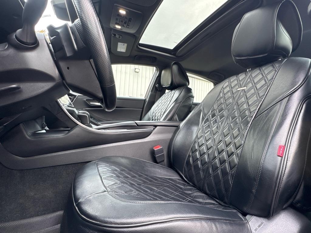 Toyota Avalon Hybrid XSE 2022