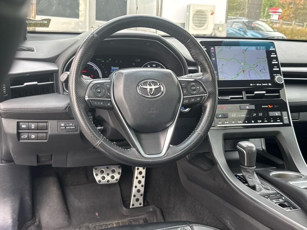 Toyota Avalon Hybrid XSE 2022