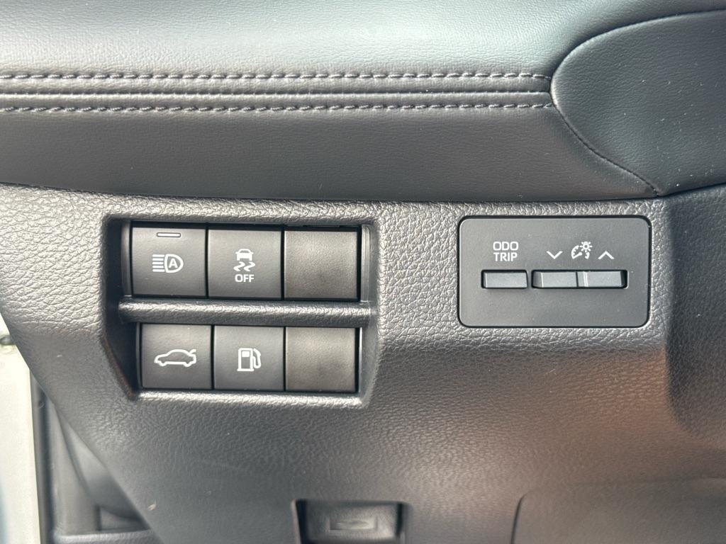 Toyota Avalon Hybrid XSE 2022