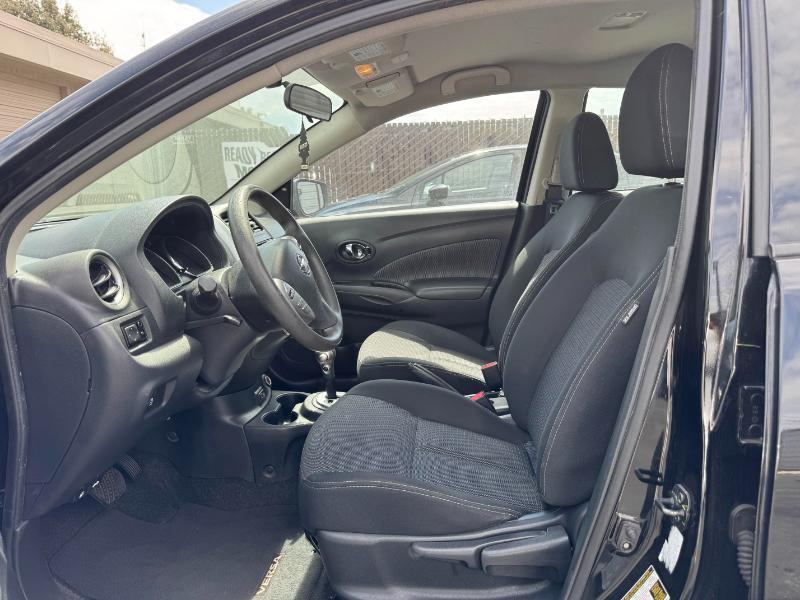 Nissan Versa 1.6 S 5M 2019
