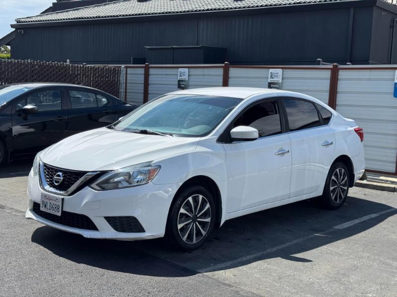 Nissan Sentra S 6MT 2017
