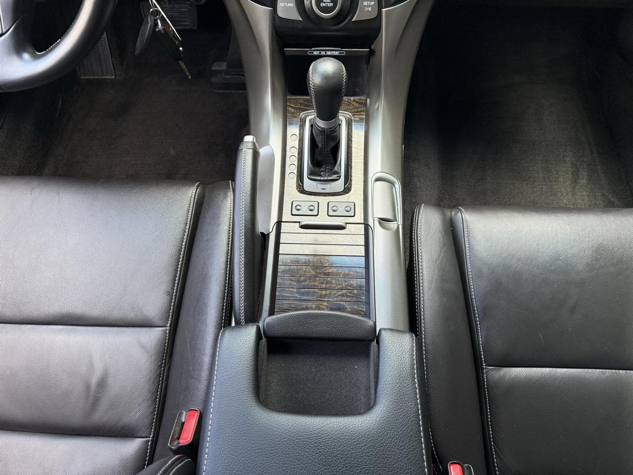 Acura TL 5-Speed AT SH-AWD 2010