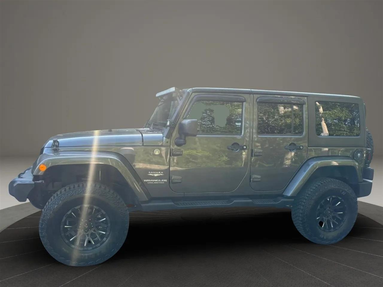 Jeep Wrangler Unlimited Sahara 4WD 2014