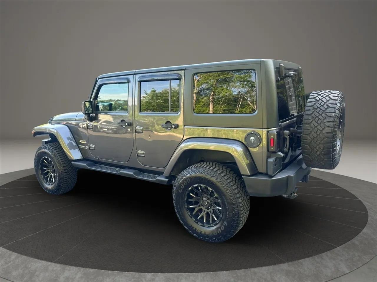 Jeep Wrangler Unlimited Sahara 4WD 2014