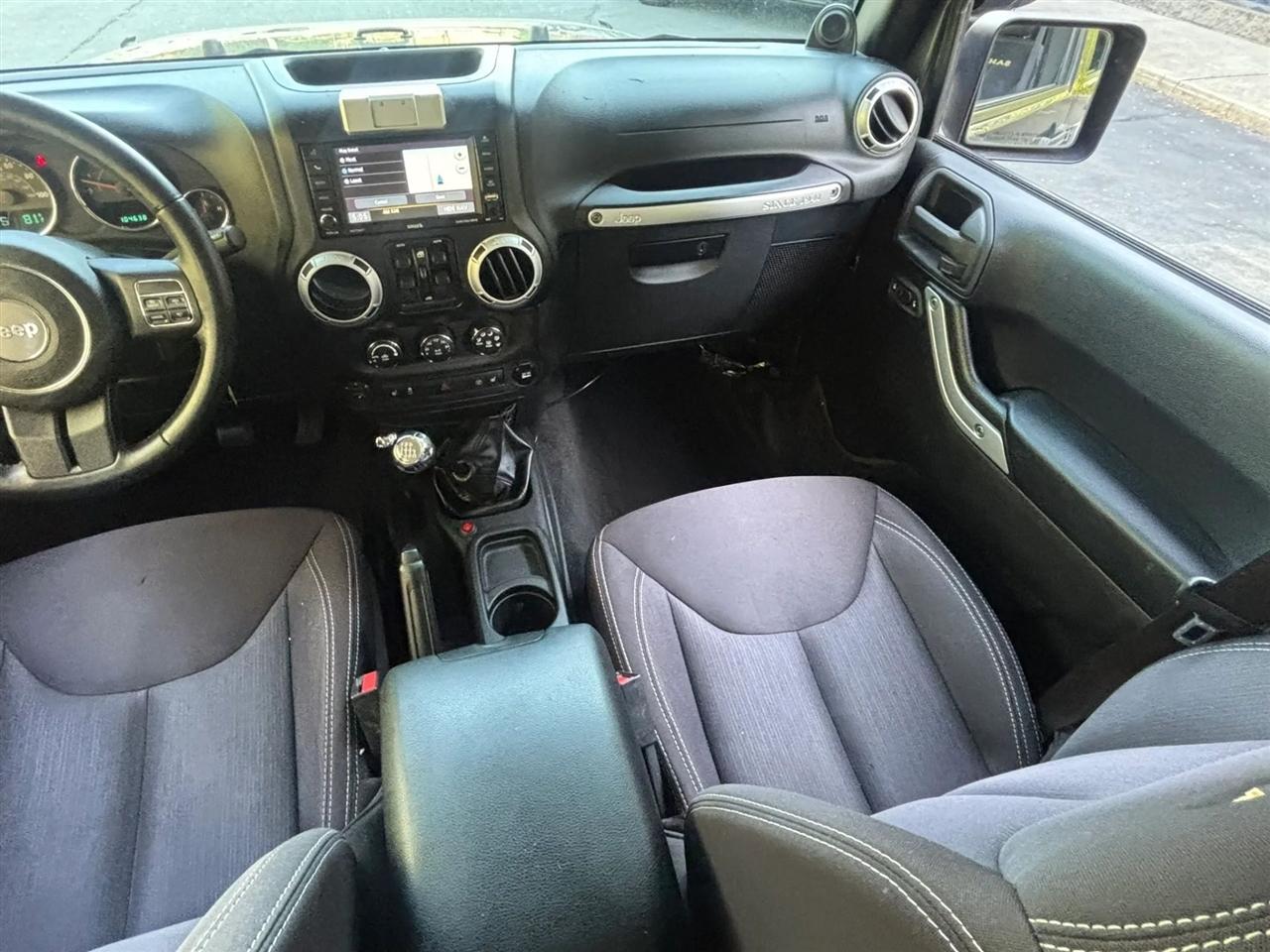 Jeep Wrangler Unlimited Sahara 4WD 2014