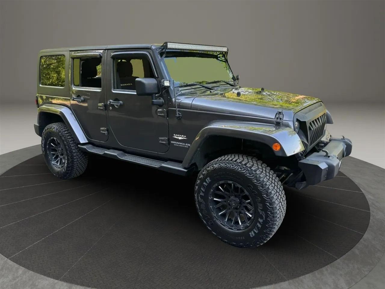 Jeep Wrangler Unlimited Sahara 4WD 2014