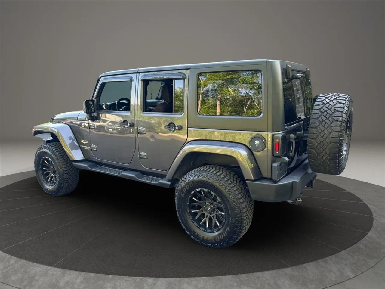 Jeep Wrangler Unlimited Sahara 4WD 2014