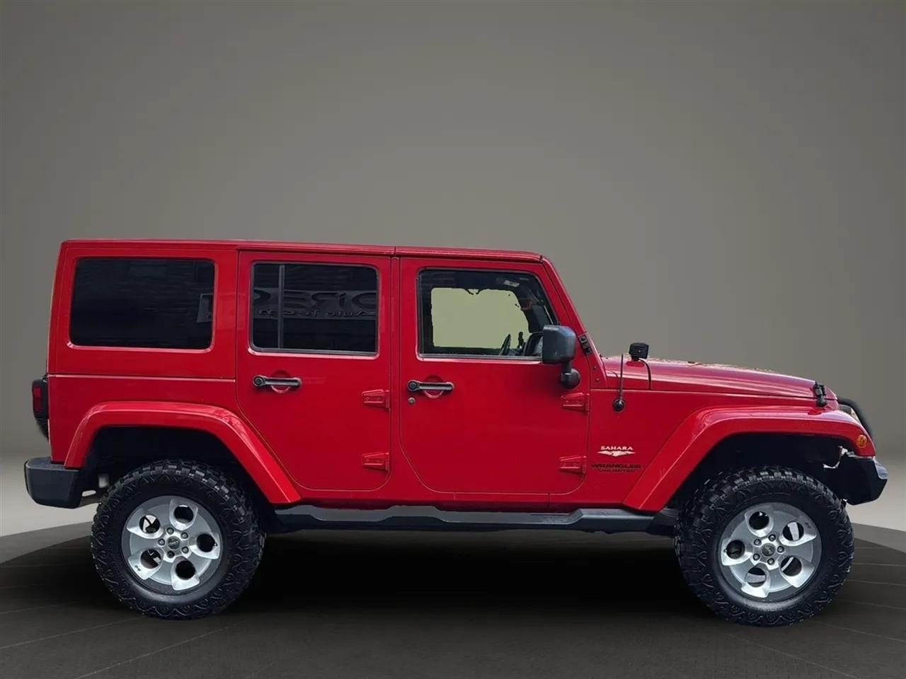 Jeep Wrangler Unlimited Sahara 4WD 2014