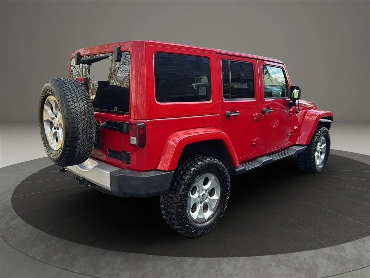 Jeep Wrangler Unlimited Sahara 4WD 2014