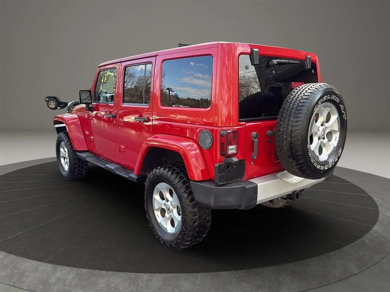 Jeep Wrangler Unlimited Sahara 4WD 2014
