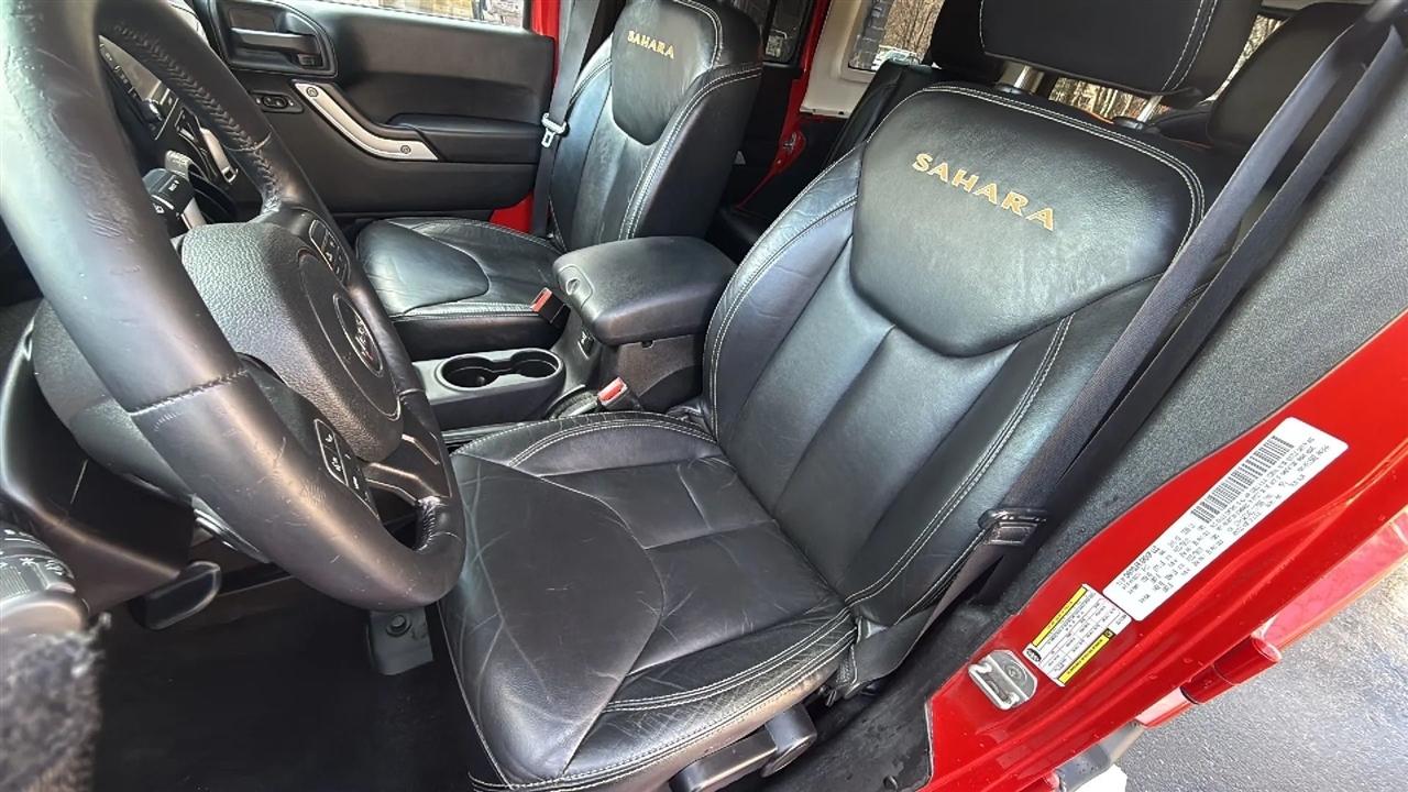Jeep Wrangler Unlimited Sahara 4WD 2014