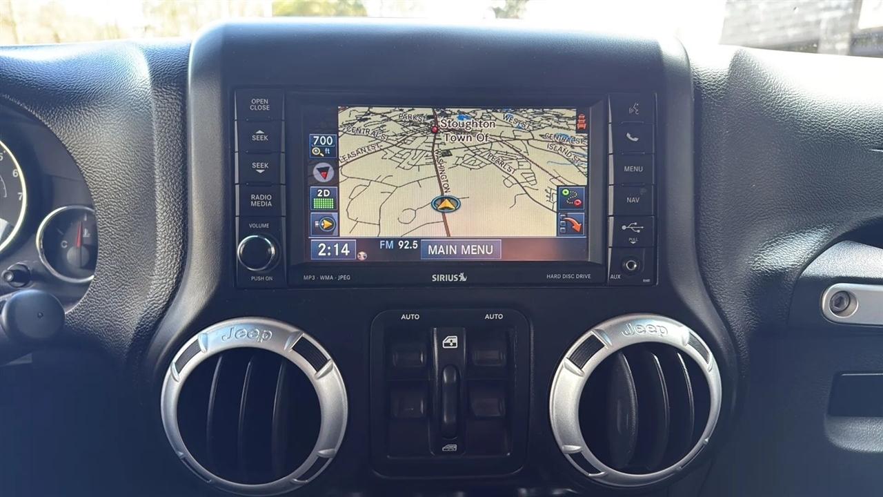 Jeep Wrangler Unlimited Sahara 4WD 2014