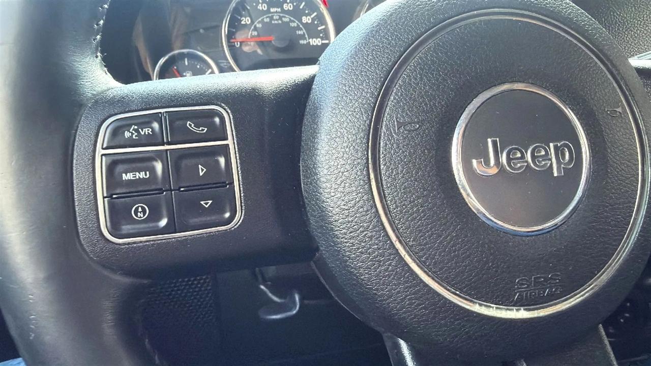 Jeep Wrangler Unlimited Sahara 4WD 2014