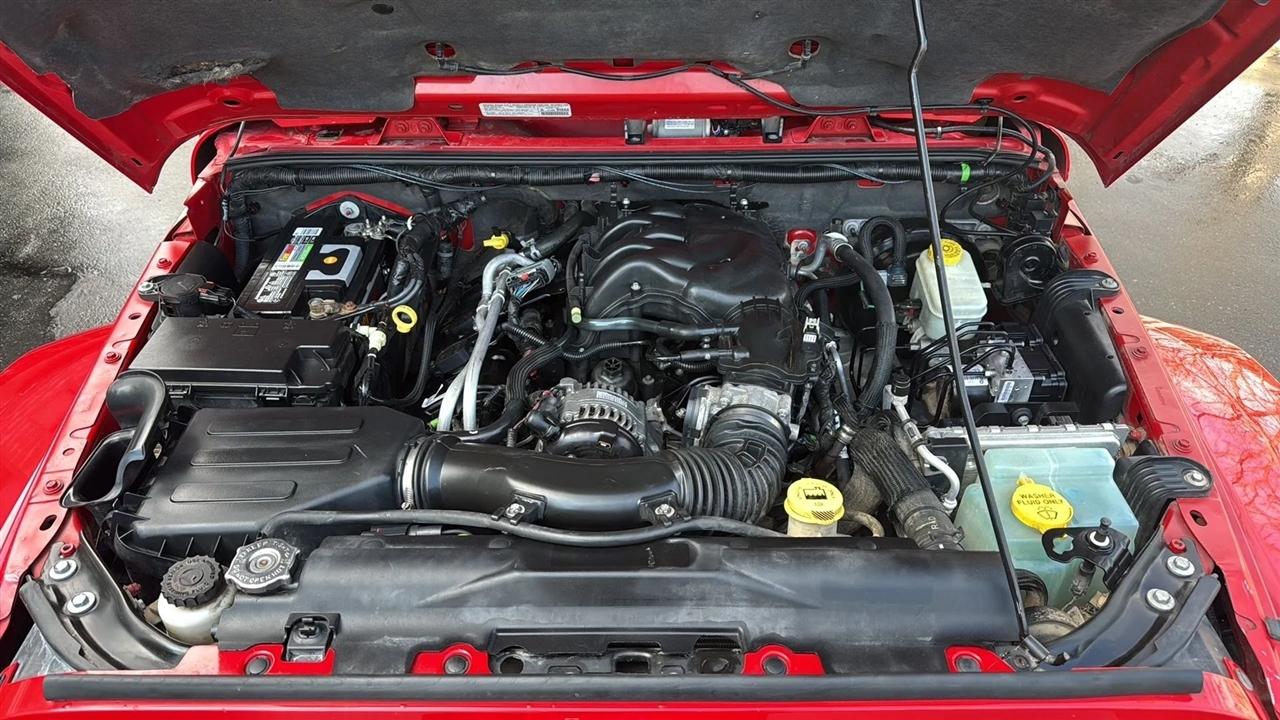Jeep Wrangler Unlimited Sahara 4WD 2014