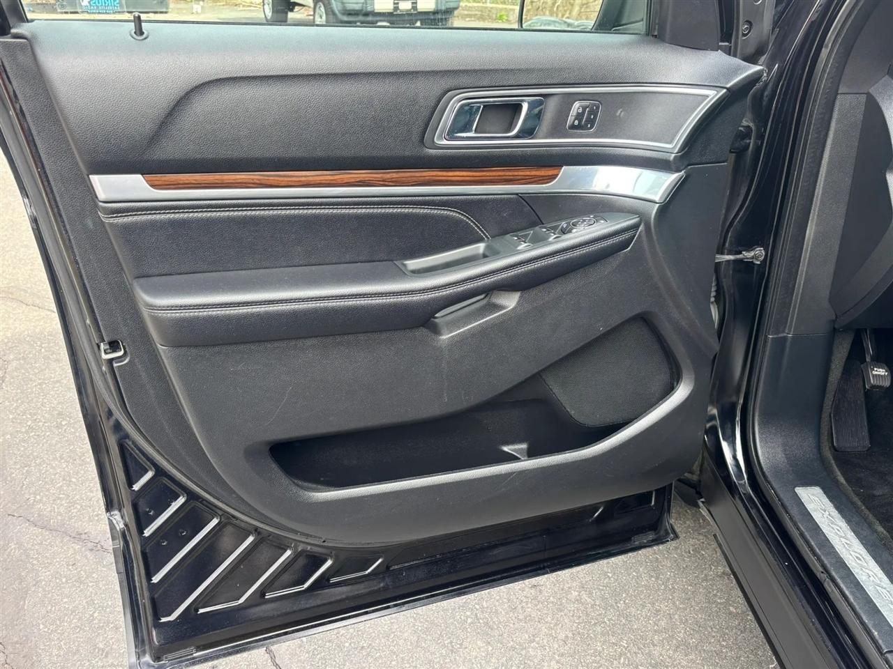 Ford Explorer Limited 4WD 2016