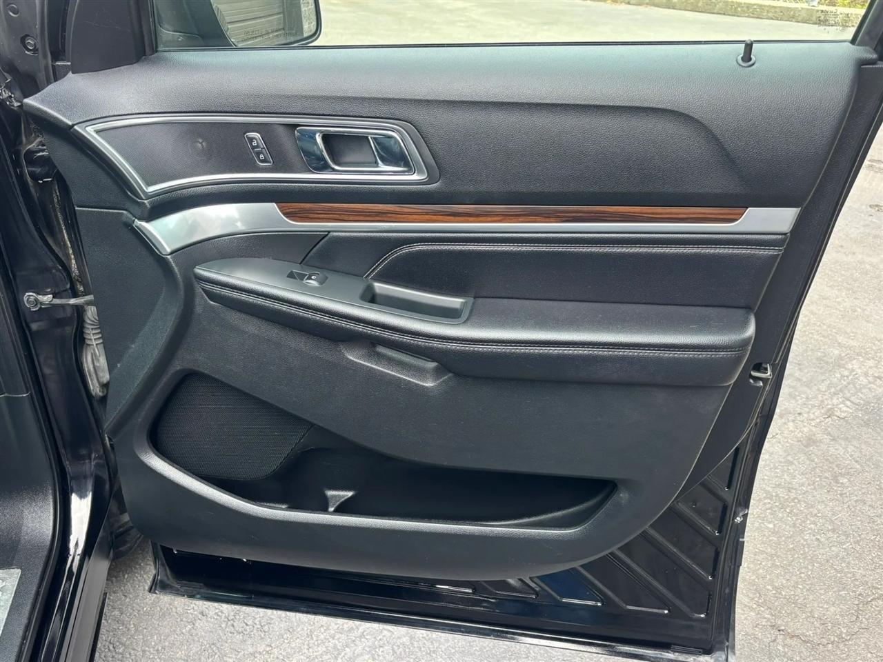 Ford Explorer Limited 4WD 2016