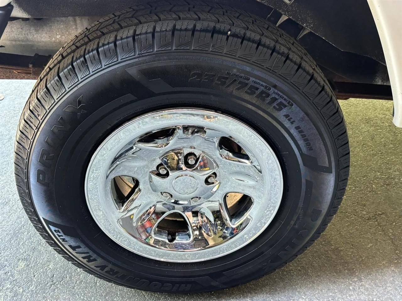 Jeep Cherokee Sport 4-Door 4WD 2000