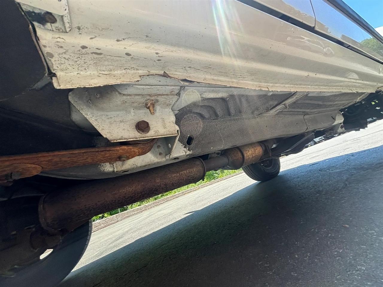 Jeep Cherokee Sport 4-Door 4WD 2000