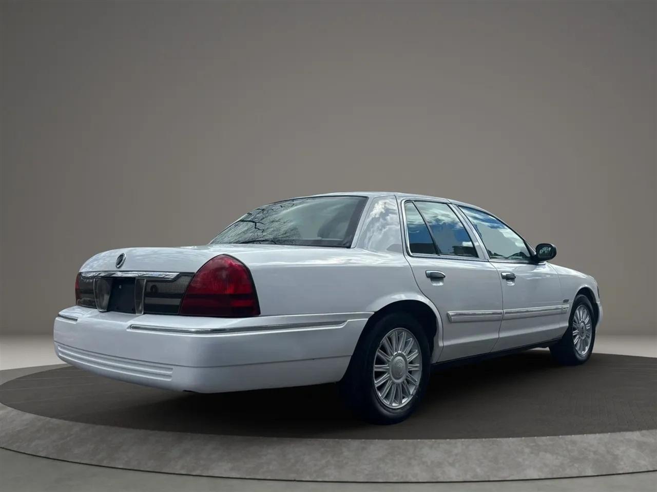Mercury Grand Marquis LS 2009