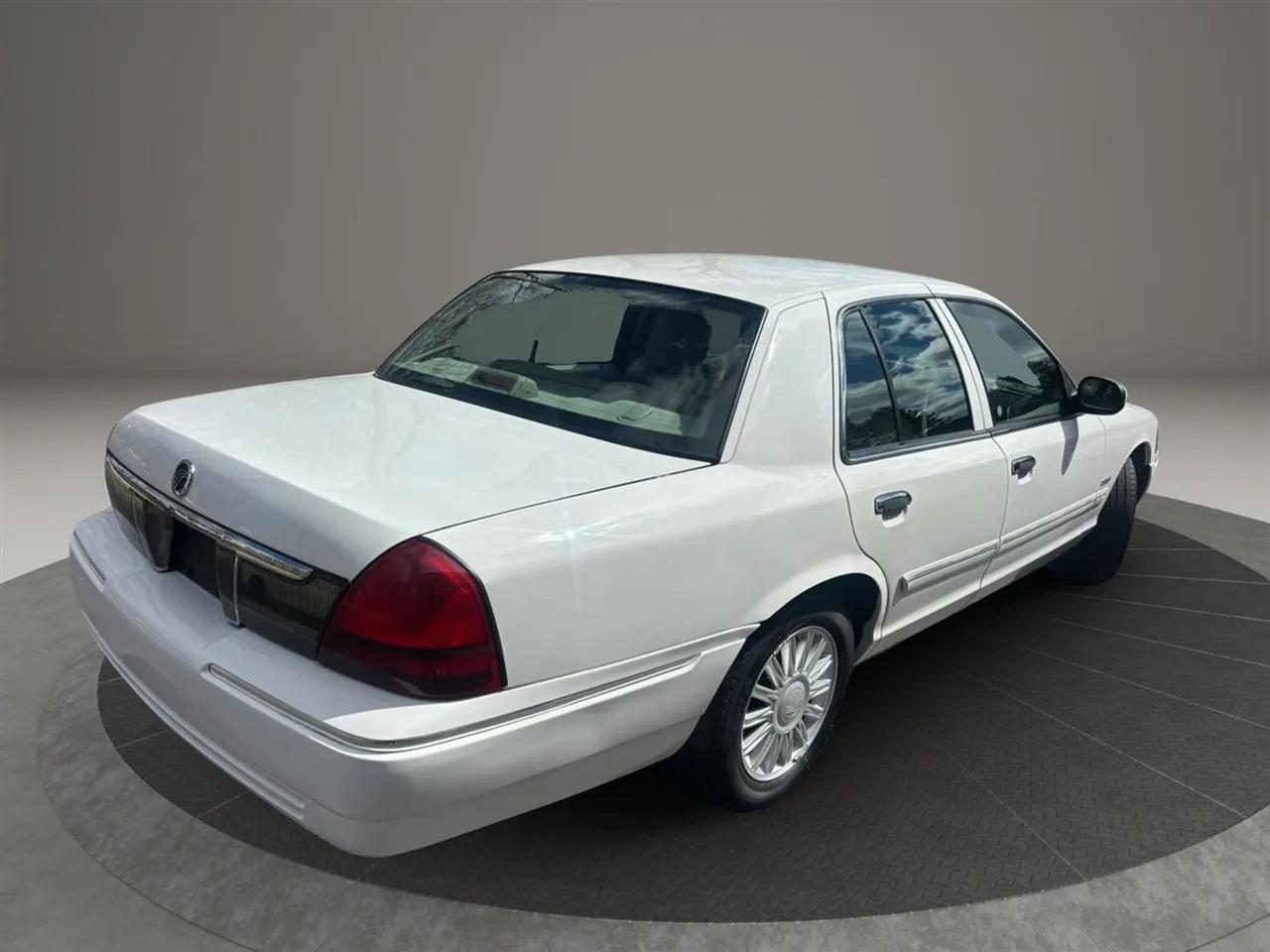 Mercury Grand Marquis LS 2009