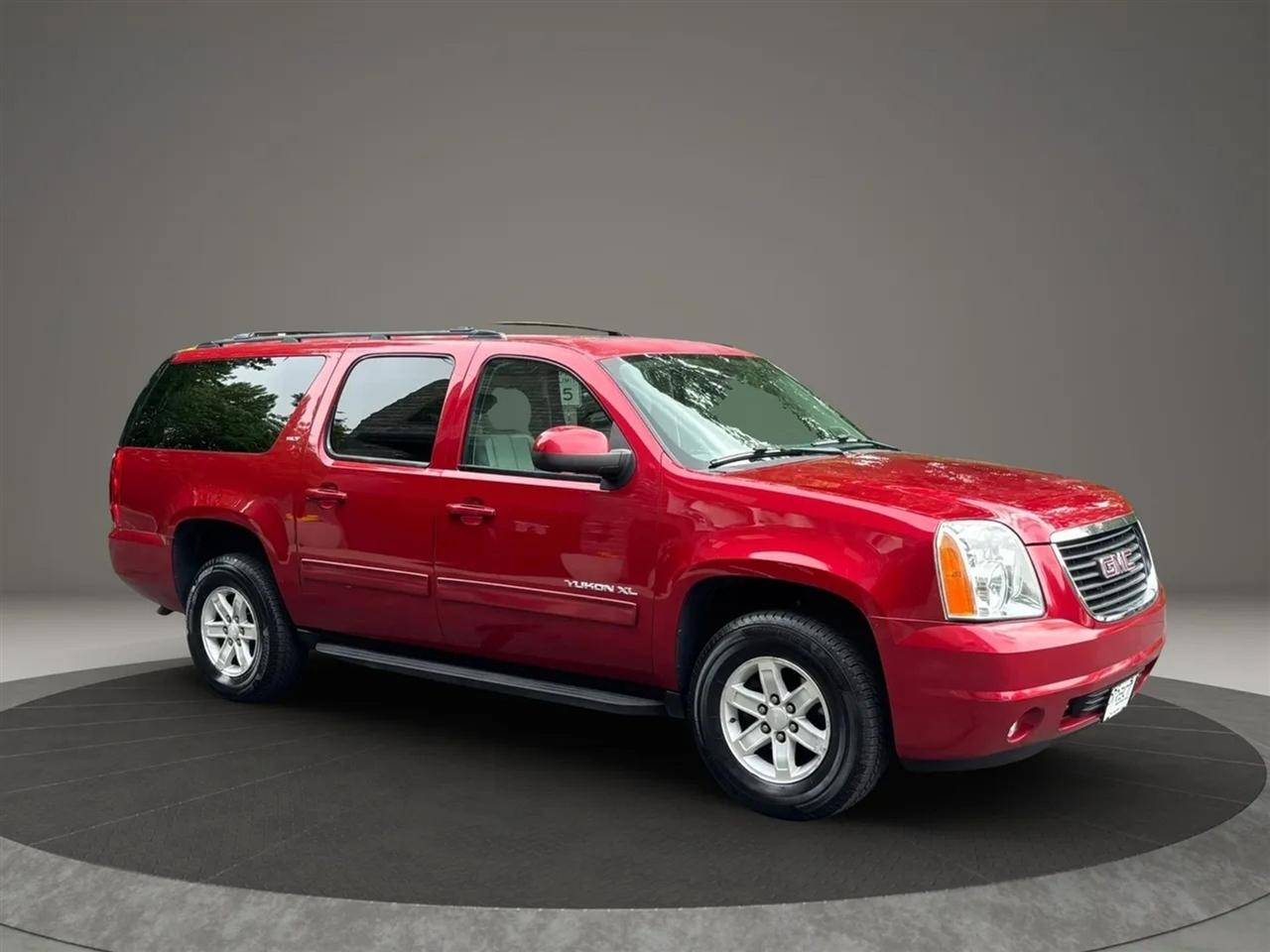 GMC Yukon XL SLT 1/2 Ton 4WD 2013