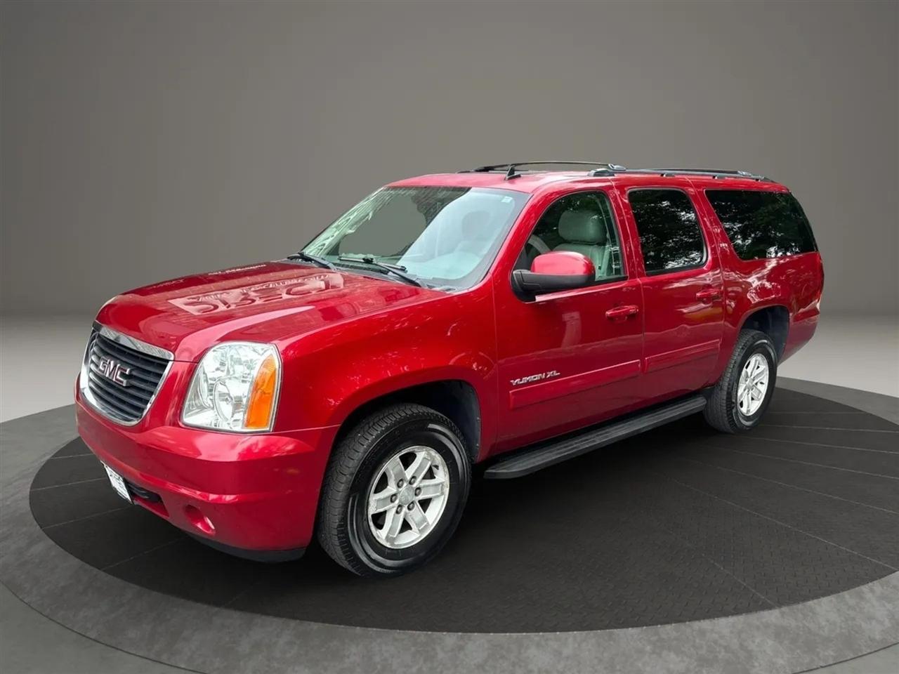 GMC Yukon XL SLT 1/2 Ton 4WD 2013