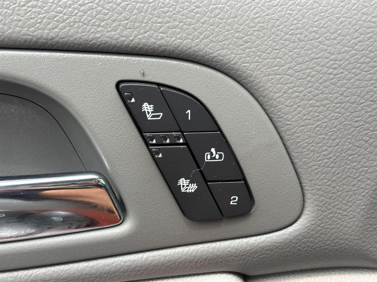 GMC Yukon XL SLT 1/2 Ton 4WD 2013