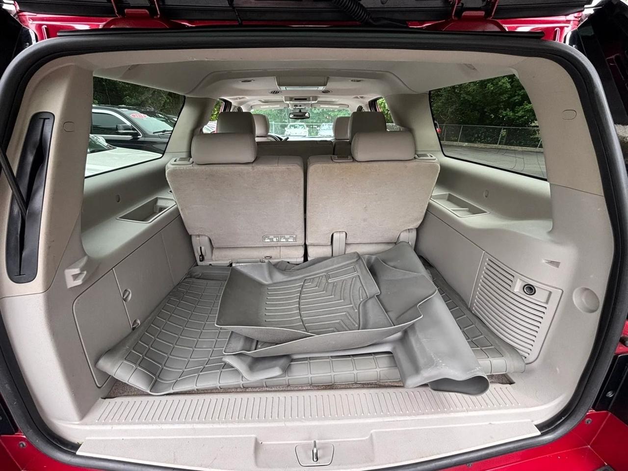 GMC Yukon XL SLT 1/2 Ton 4WD 2013