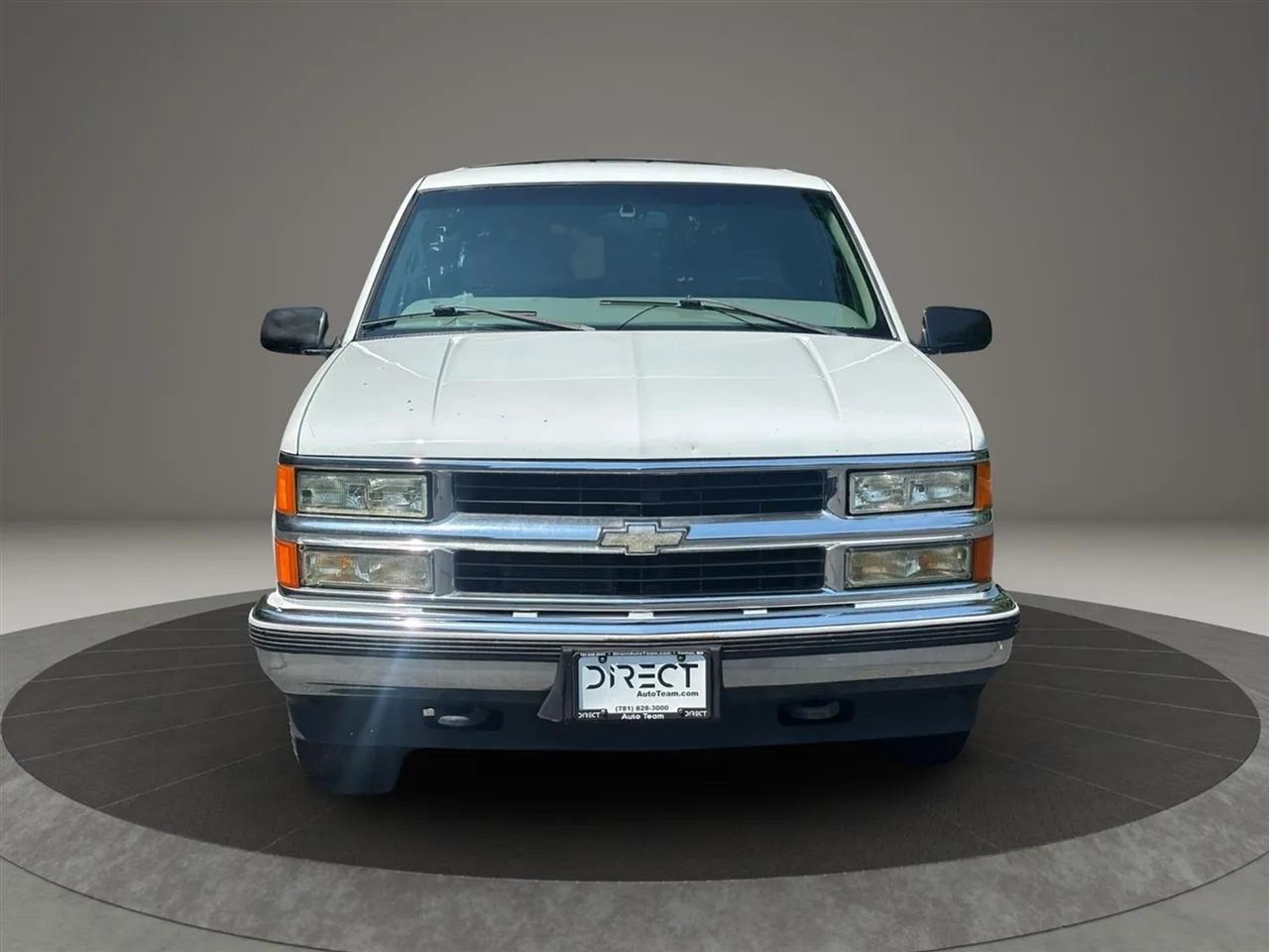Chevrolet Suburban C1500 2WD 1999