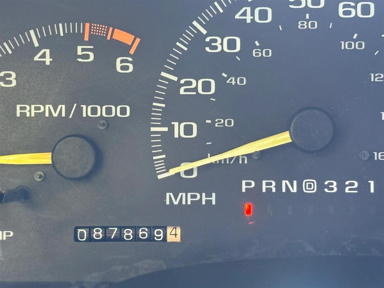 Chevrolet Suburban C1500 2WD 1999