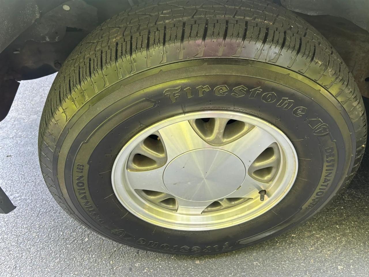Chevrolet Suburban C1500 2WD 1999