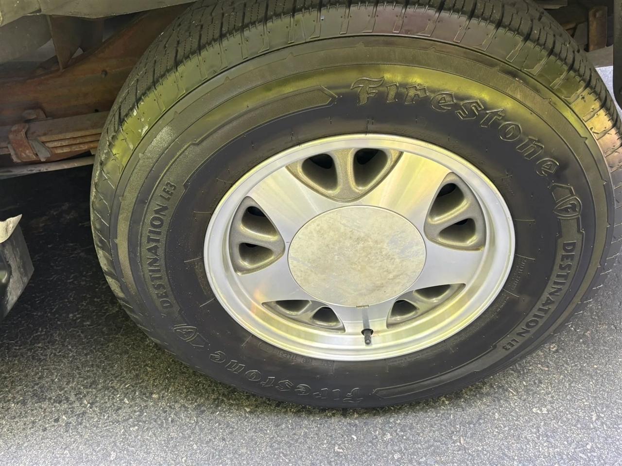 Chevrolet Suburban C1500 2WD 1999