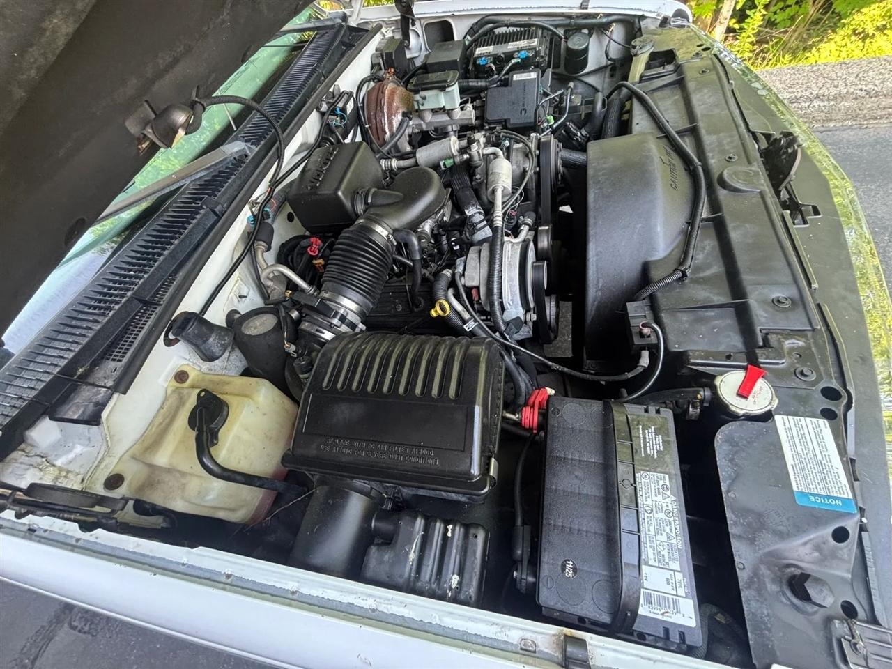 Chevrolet Suburban C1500 2WD 1999