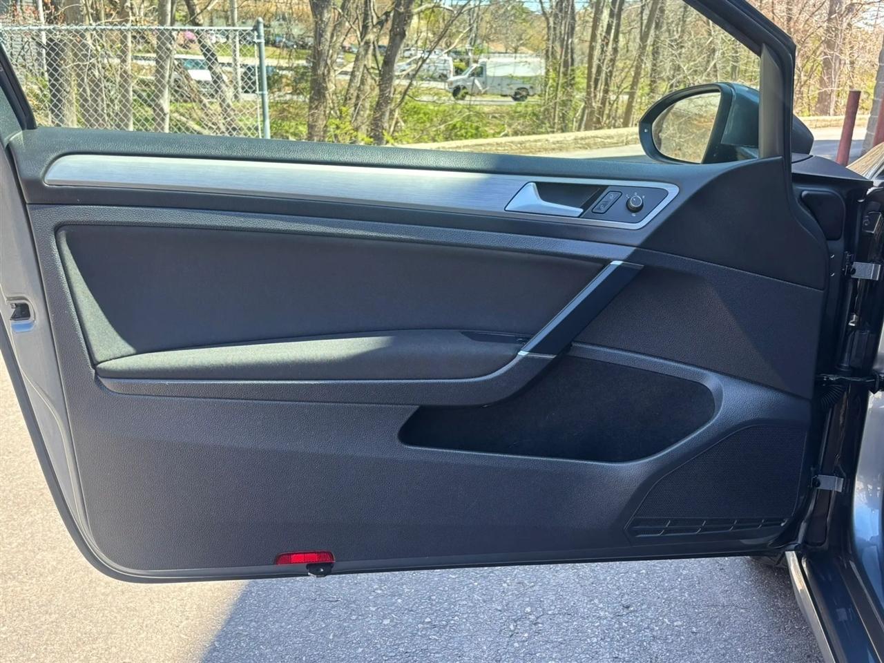 Volkswagen Golf TSI S 5M 2015
