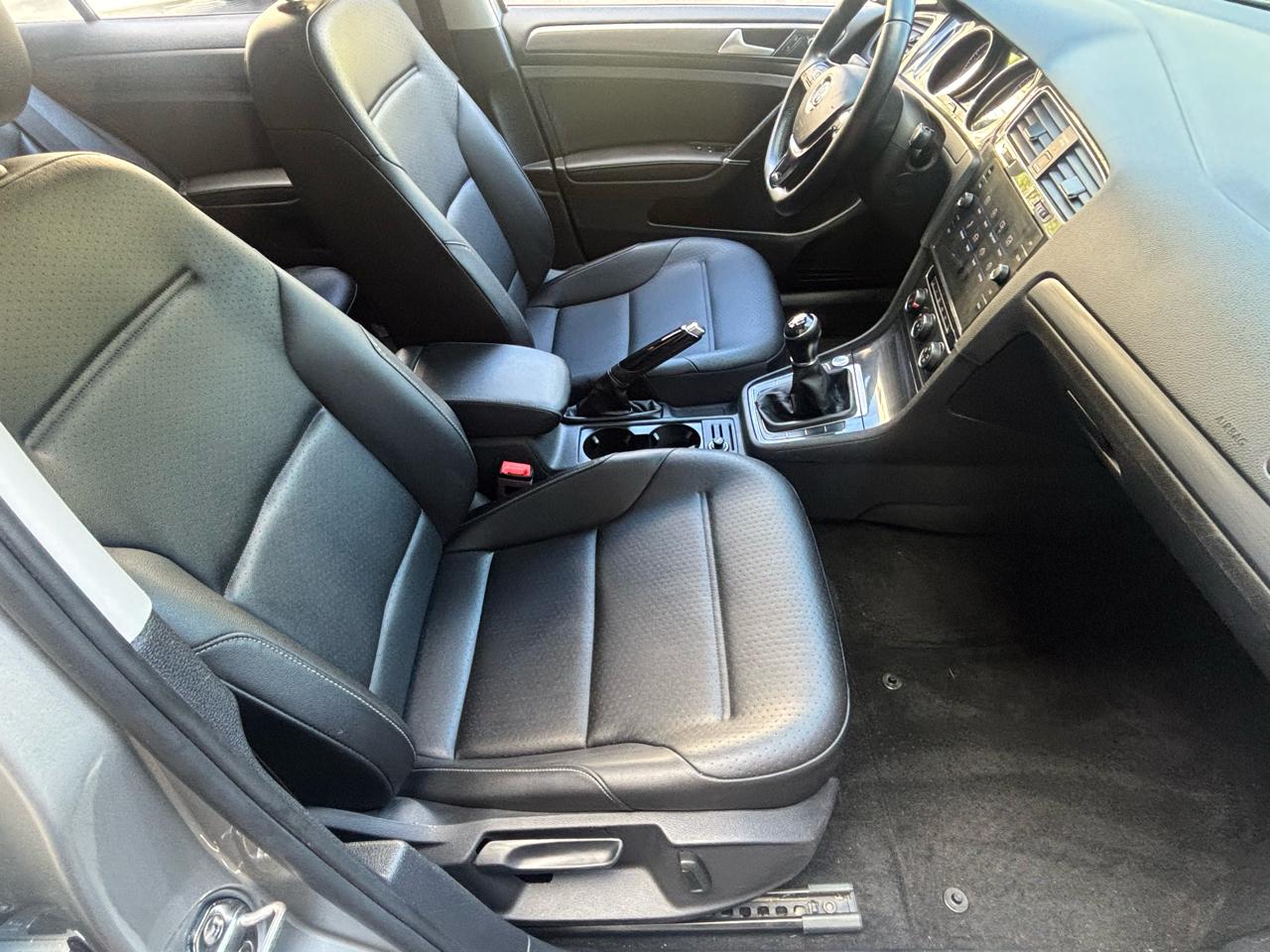 Volkswagen Golf TSI S 5M 2018