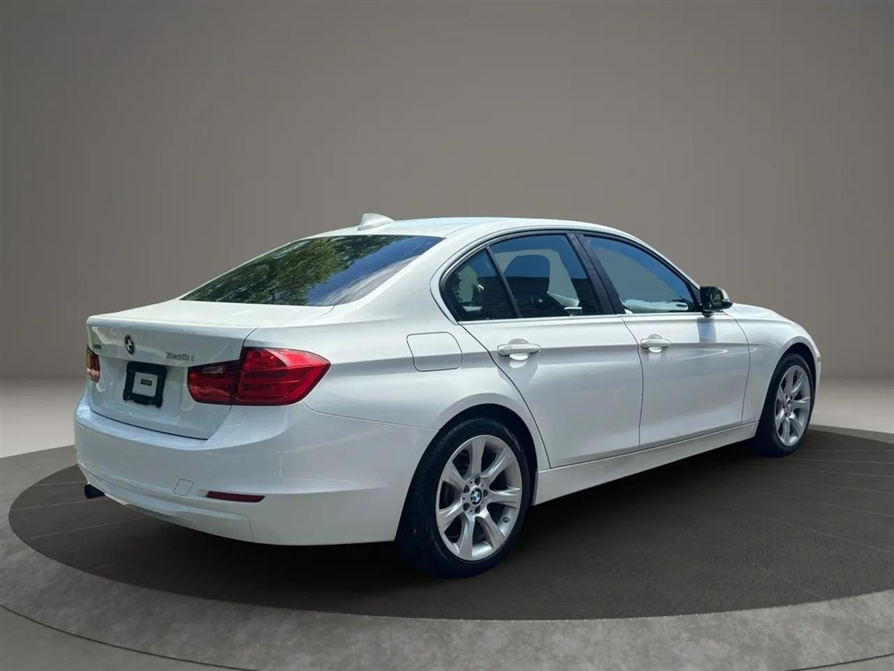 BMW 3-Series 320i xDrive 2015