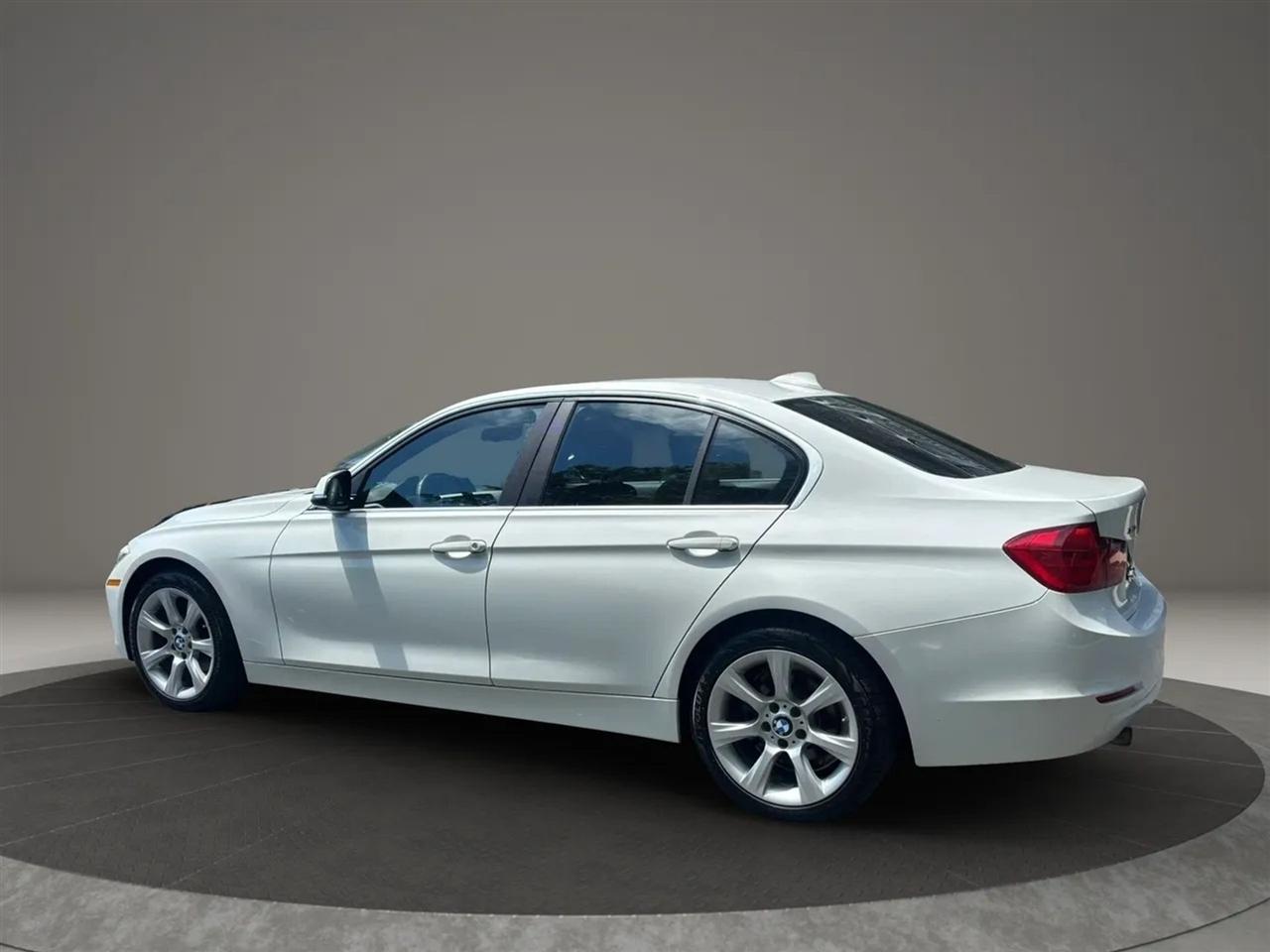 BMW 3-Series 320i xDrive 2015