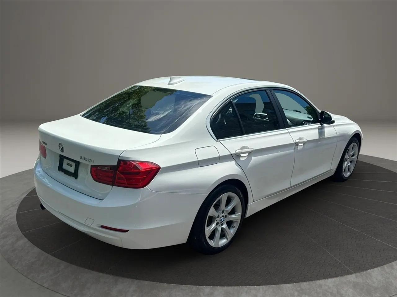 BMW 3-Series 320i xDrive 2015