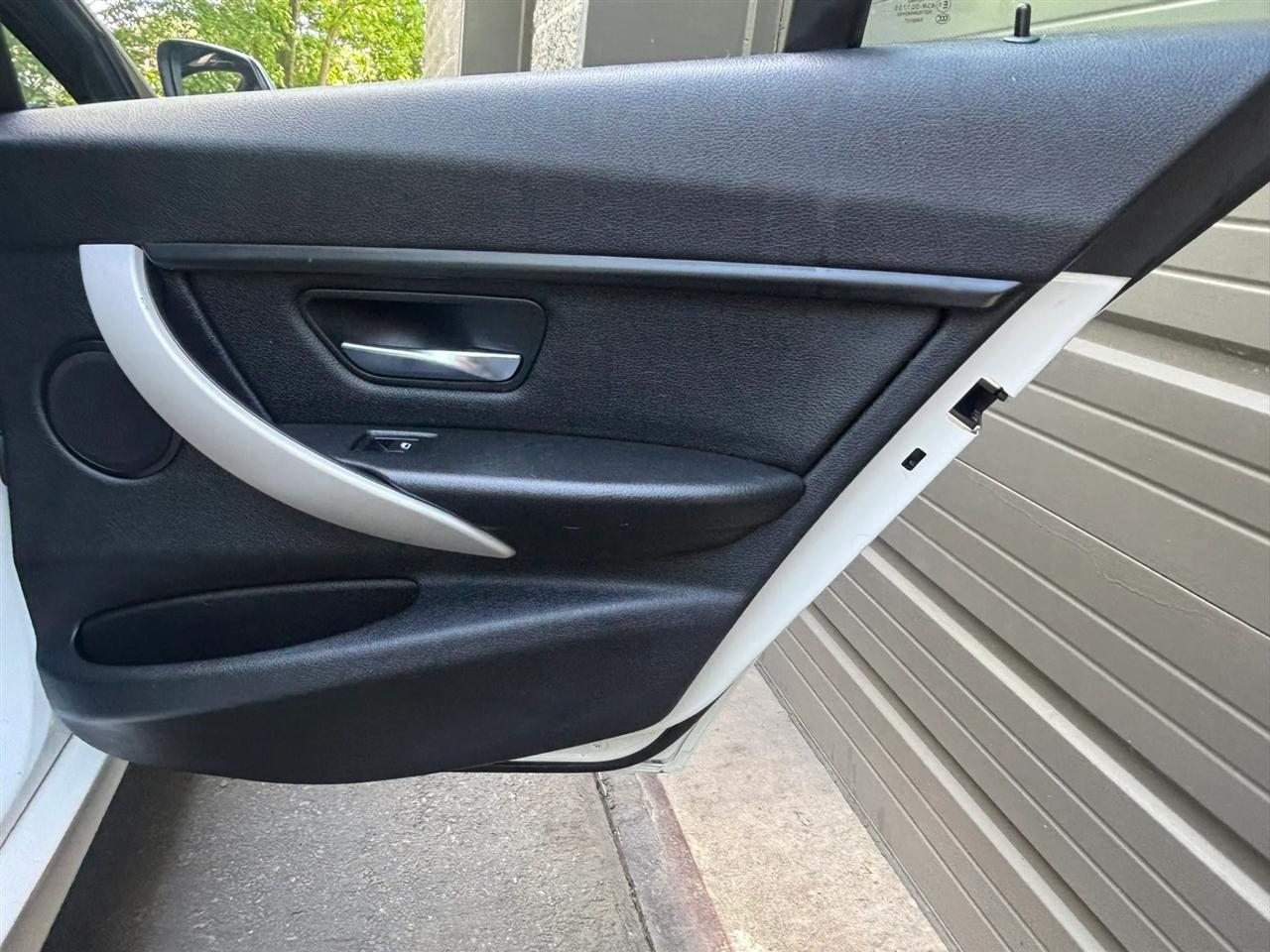 BMW 3-Series 320i xDrive 2015