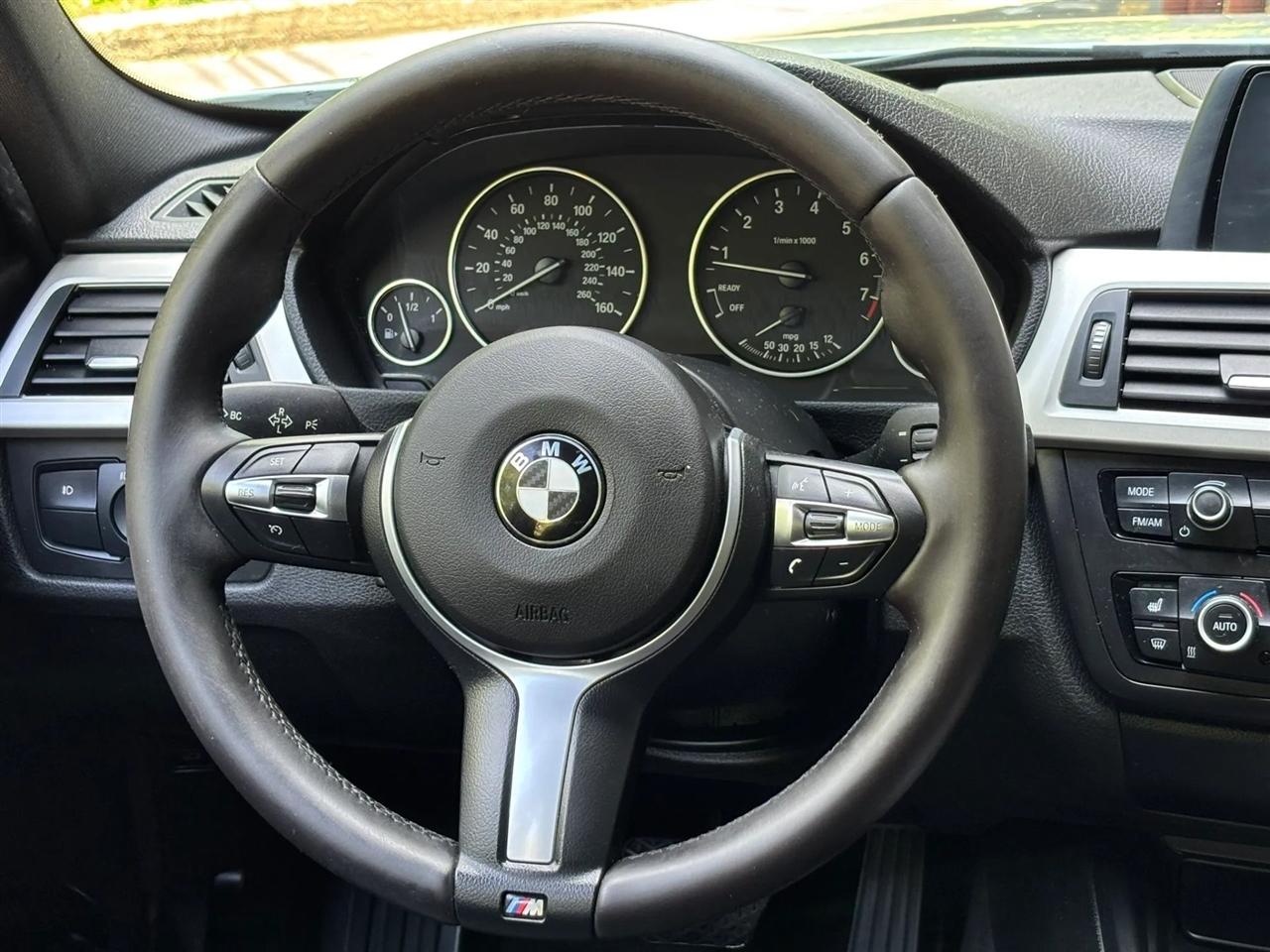 BMW 3-Series 320i xDrive 2015