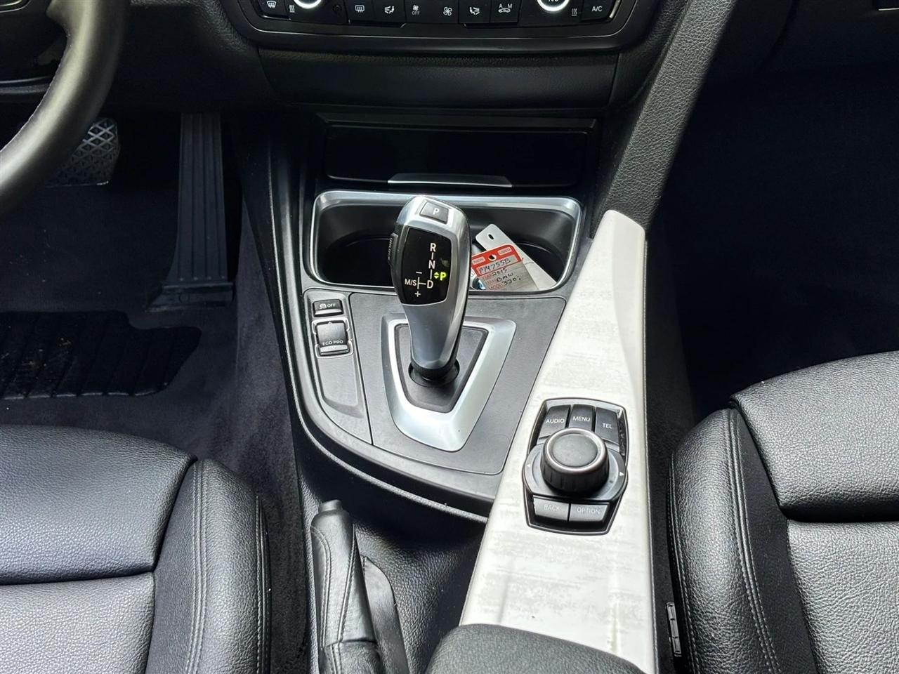 BMW 3-Series 320i xDrive 2015