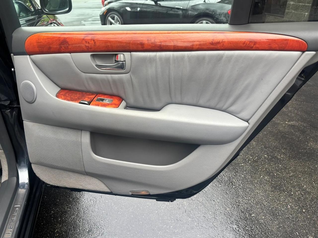 Lexus LS 430 Sedan 2004