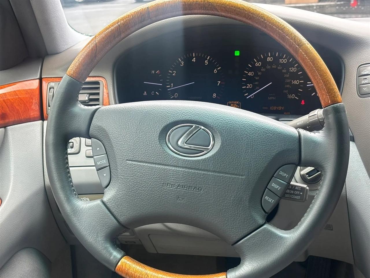 Lexus LS 430 Sedan 2004